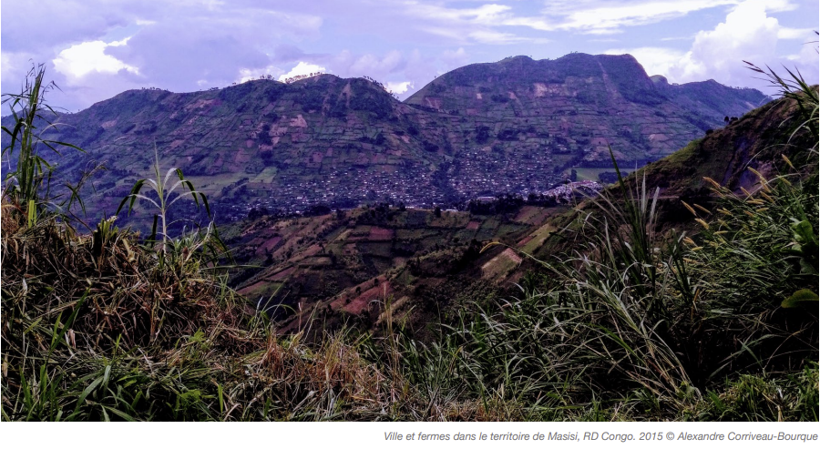 Ville et fermes dans le territoire de Masisi, RD Congo. 2015 © Alexandre Corriveau-Bourque